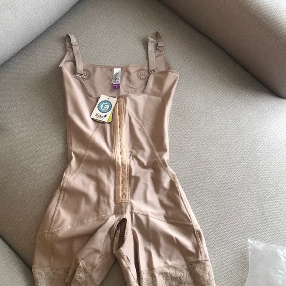 Lycra beauty size S🔥🔥 - Picture 1 of 5